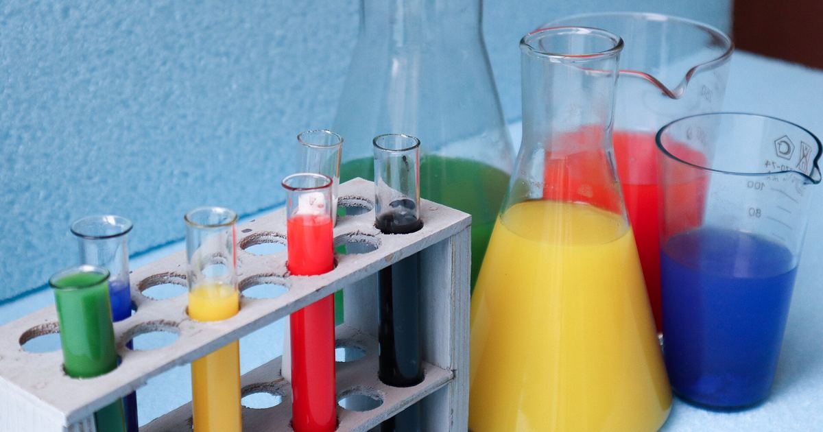 Monomeric Dihydroxyacetone: Solution Chemistry and Stability