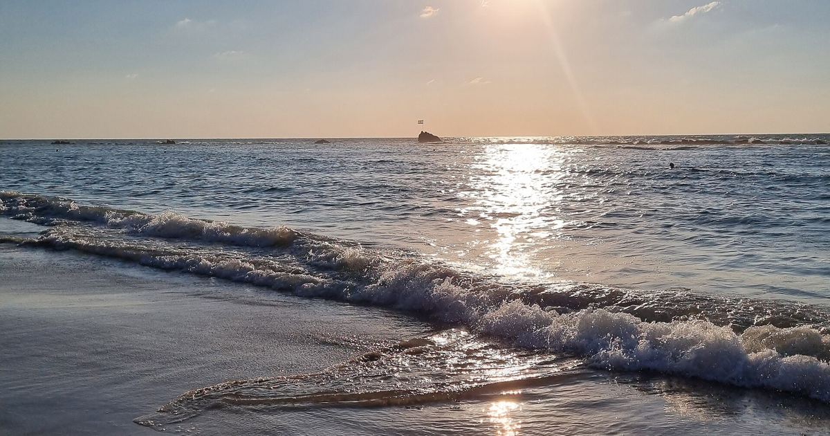 Early Sun Exposure and Melanoma Risk: Myth vs. Evidence
