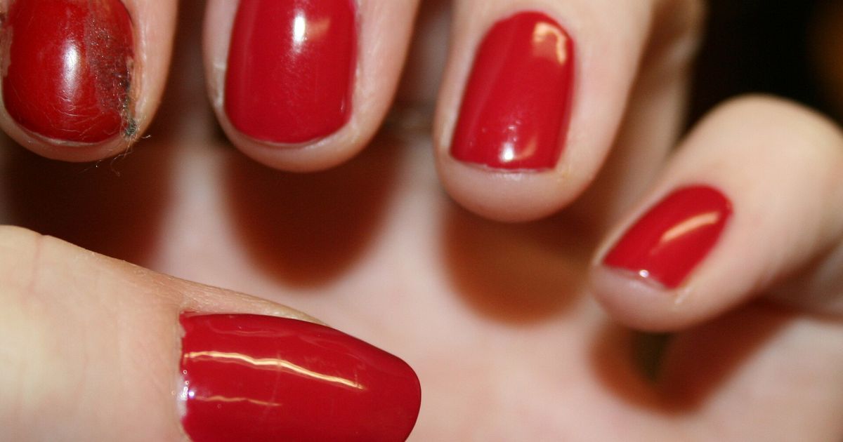 UV Nail Lamps and Gel Manicures: What the Evidence Says About Skin Cancer Risk